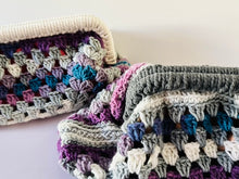 Load image into Gallery viewer, Traditional Crochet Clutch